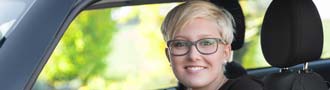 Gerade junge Fahrer profitieren von einem Übertrag der Autoversicherung.
