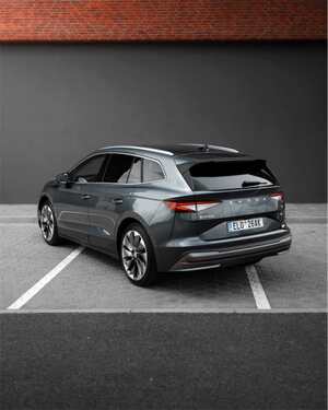 Die 21 Zoll Räder füllen das Radhaus des iV80 optimal aus 